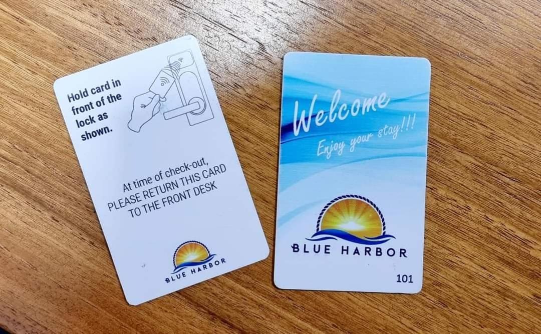 Blue Harbor Hotel Calapan ภายนอก รูปภาพ